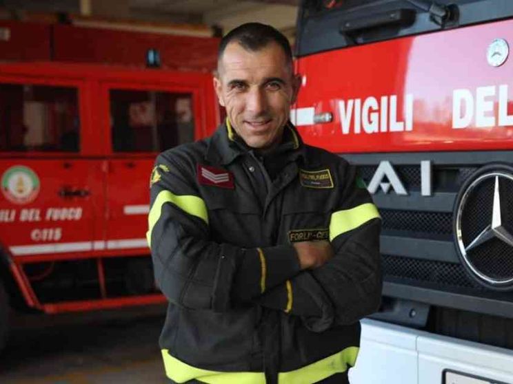 La persona più buona dell'anno? È un pompiere di Cesena