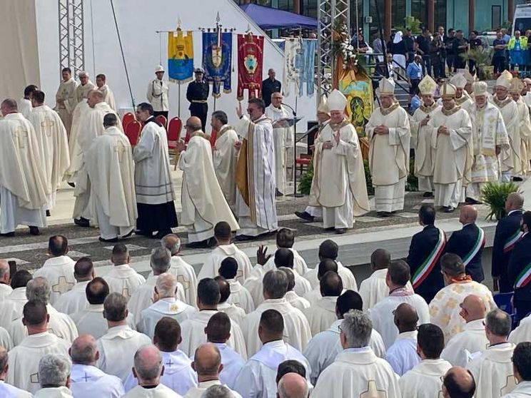 Calvosa, il vescovo della convivialità che guiderà Vallo della Lucania