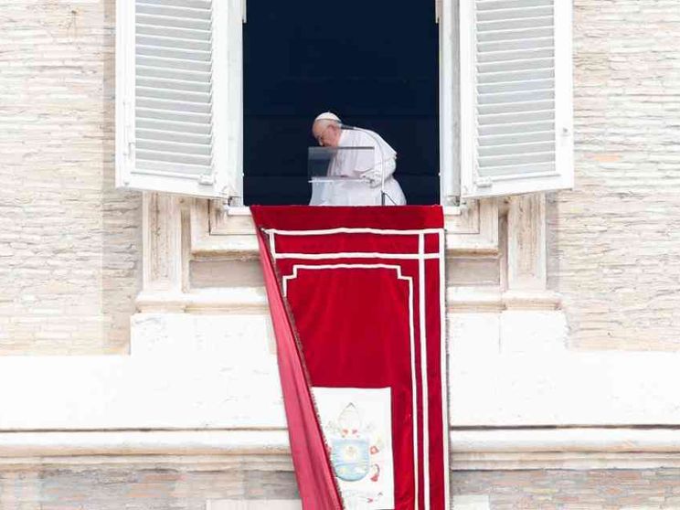 Il Papa: Dio è amore, teniamo la porta sempre aperta per accogliere tutti