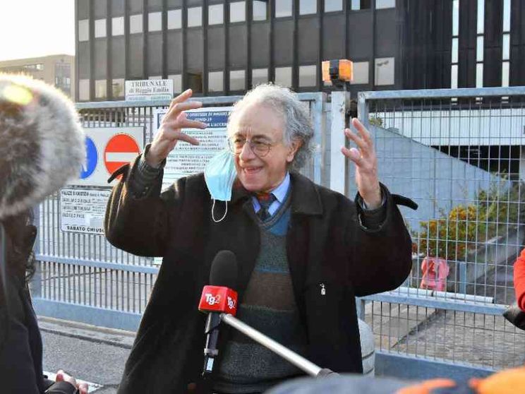 Cadono le accuse per lo psicoterapeuta Foti. Si riapre il caso Bibbiano