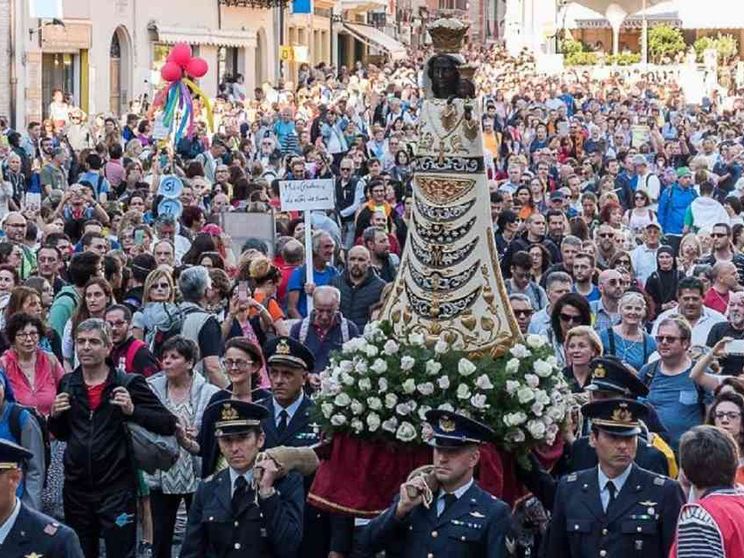 Macerata-Loreto, in cammino verso la Santa Casa per invocare la pace
