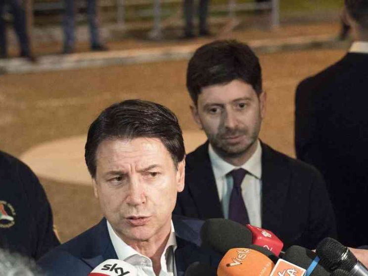 Covid e zona rossa, prosciolti Conte e Speranza