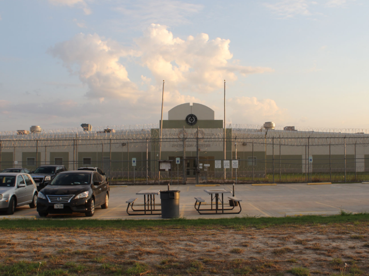 Così il Texas si è trasformato in una prigione per immigrati