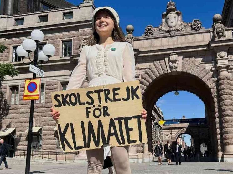 Greta, non più scioperi a scuola ma la protesta continua
