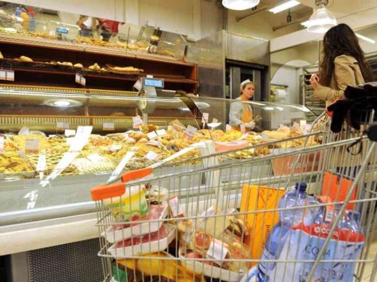 Arriva una Card per le famiglie contro il caro-spesa