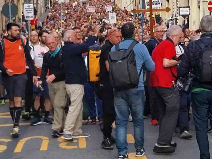 A Loreto un grido silenzioso dell'anima chiede a Maria la pace nel mondo