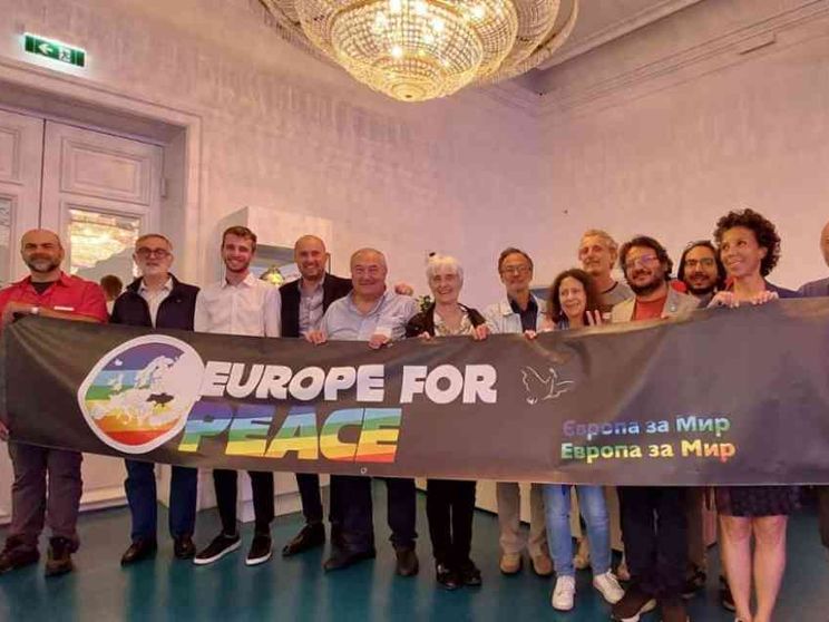 «Sì alla logica della pace, no all'"illogica" della guerra»