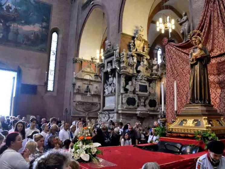 A Padova il grande pellegrinaggio, «Sant'Antonio, accoglie e ascolta»