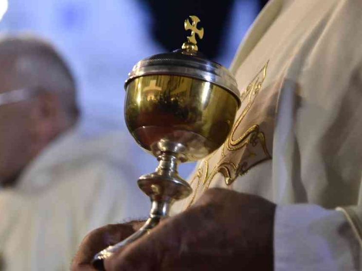 Rubarono le ostie. Il vescovo di Ragusa vuole incontrare i ladri sacrileghi