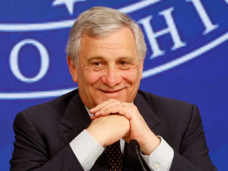 Forza Italia, Tajani presidente e poi il nodo del congresso