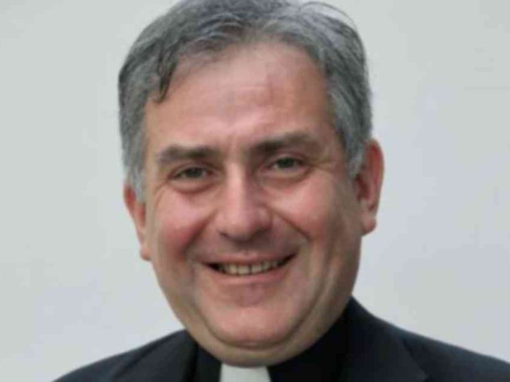 Carlo Villano nuovo vescovo di Pozzuoli e Ischia. Lascia Pascarella