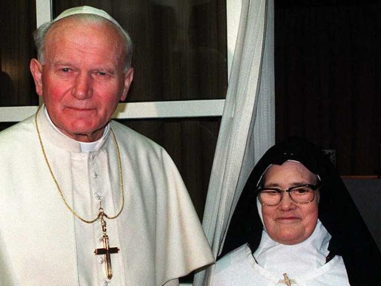 Fatima, diventa venerabile suor Lucia. Riconosciute le virtù eroiche