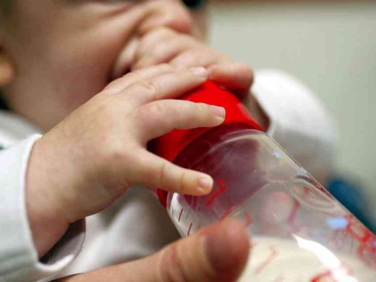 Il Tribunale annulla la trascrizione dell’atto di nascita estero con "due papà"