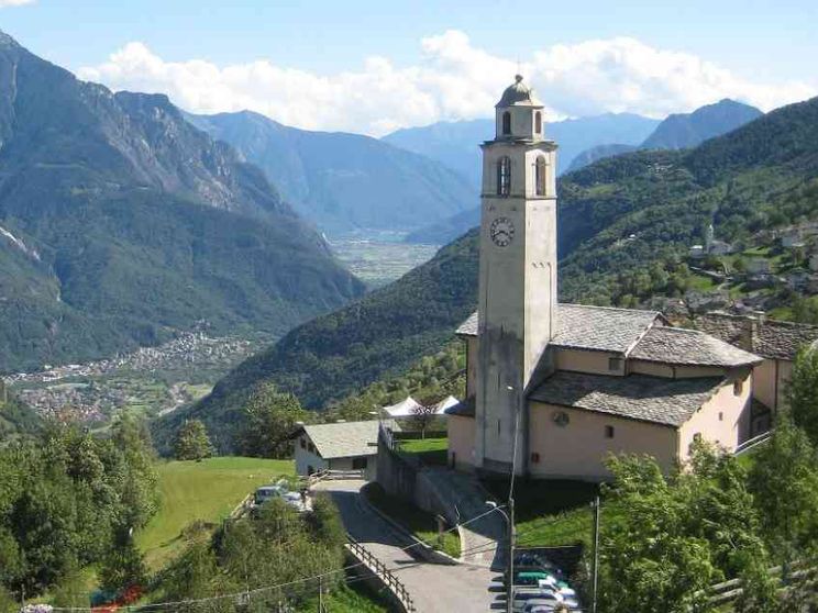 La lettera alla parrocchia senza più il prete: noi famiglie la teniamo viva