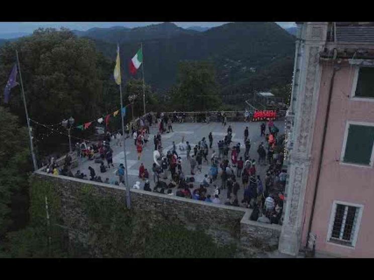 Pellegrini nella notte: da Rapallo inizia così il cammino verso Lisbona