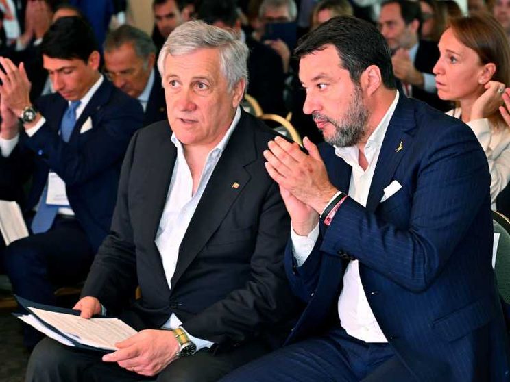 Salvini flirta con Le Pen, Tajani lo gela