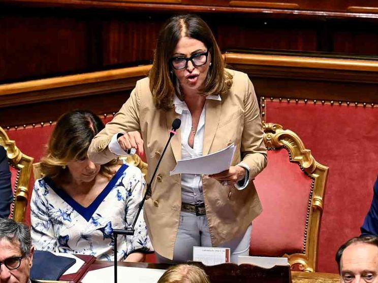 La ministra indagata per bancarotta. «Contro di me una campagna d'odio»