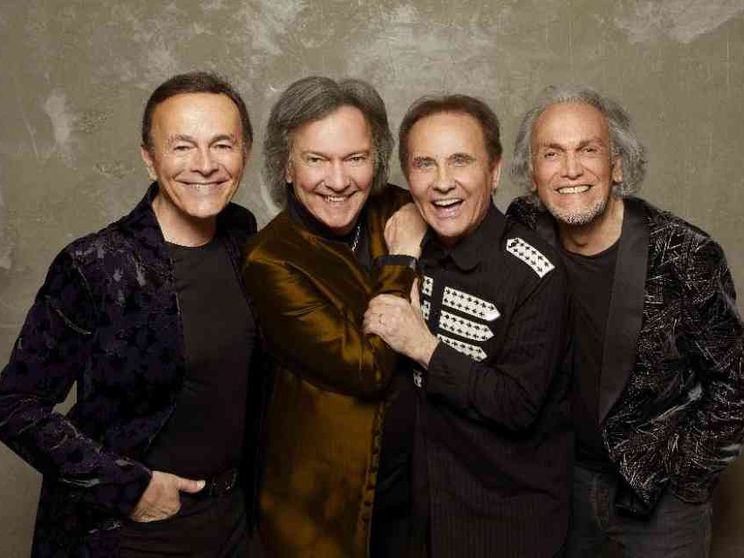 Pooh a San Siro: "Noi riuniti grazie ai figli"