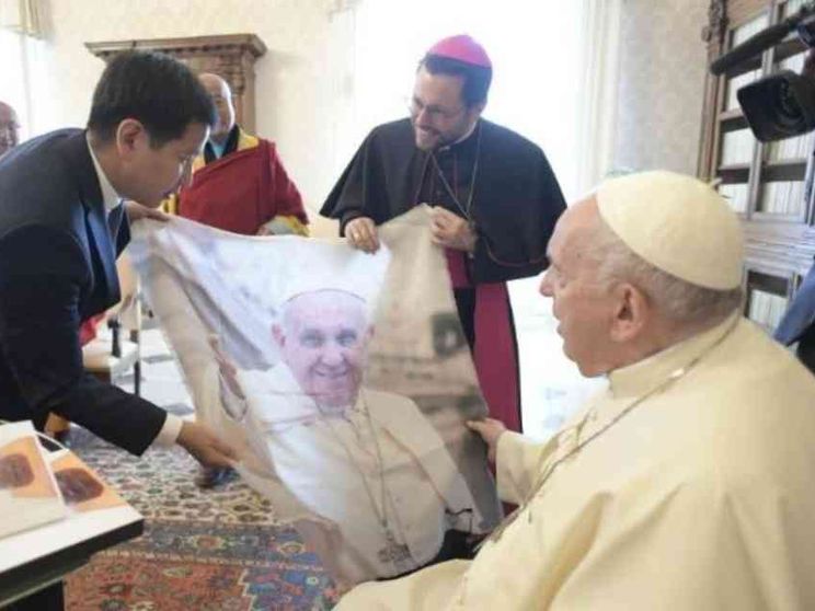 Il Papa in Mongolia: speriamo insieme