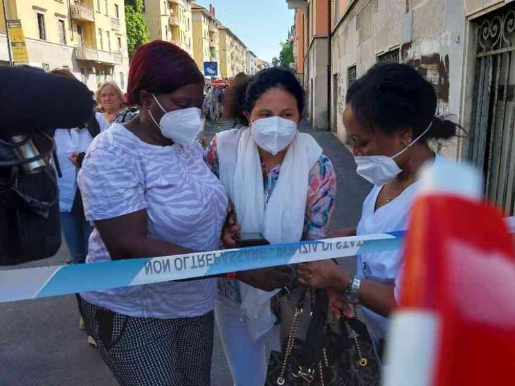 Corvetto, quartiere sotto choc. Il Pm: fiamme partite da un letto