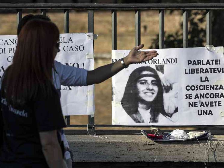 Spunta il nome dello zio. Il fratello: «Scaricano tutto sulla famiglia»