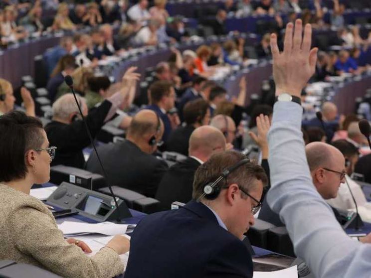 Strasburgo deraglia: evitare un aborto è «violenza sulle donne»
