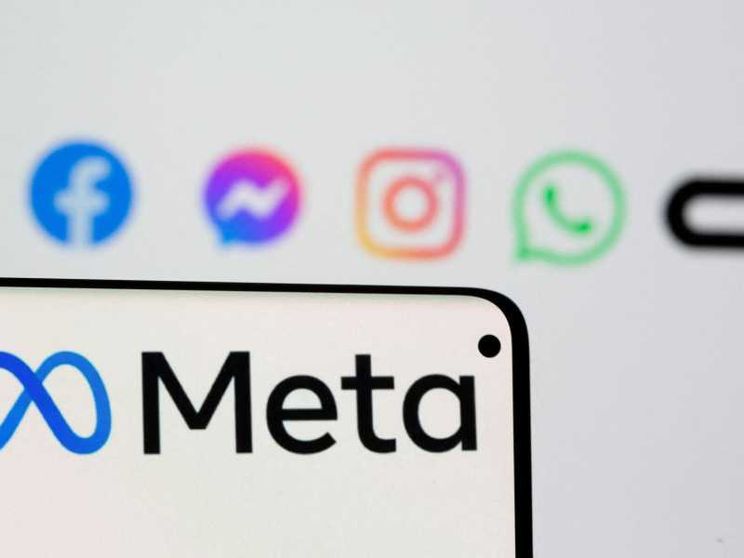 Meta irrompe tra i chatbot con l'open source
