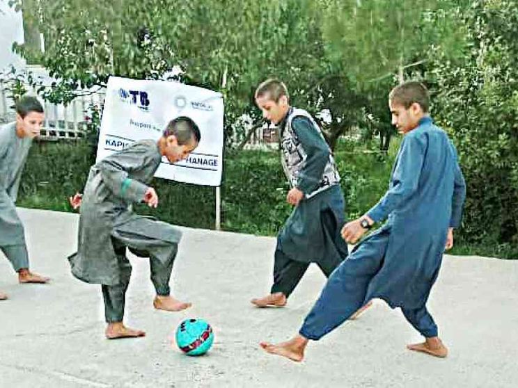 Il rifugio per orfani bianchi di Kapisa strappa i bimbi al lavoro schiavo