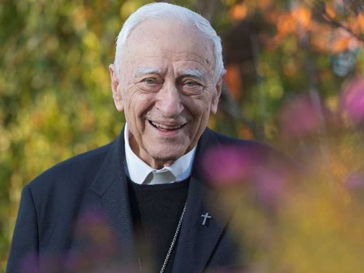 L’ultimo abbraccio a Luigi Bettazzi dalla «sua» Ivrea