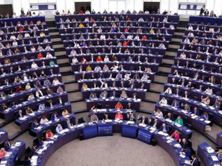 I vescovi europei: «Non forzare i trattati, l’aborto non è un diritto fondamentale»