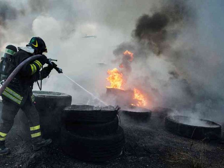 Terra dei fuochi, sì alla maxi confisca. «Utilizzare i milioni per la bonifica»