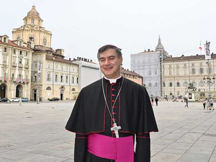 Parrocchie senza sacerdoti fissi. «Le gestirà un gruppo di laici