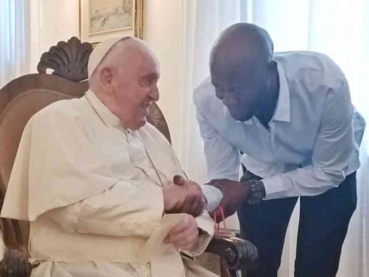 Confortò migrante moribondo, l'incontro del Papa con profugo del Camerun