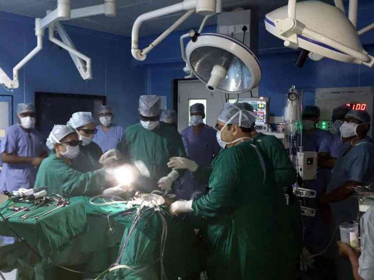 Privati, finanza e speculazione non fanno bene alla salute