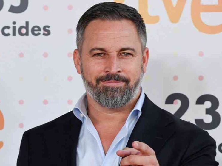 Vox, Abascal mostra i muscoli e torna sul fronte catalano