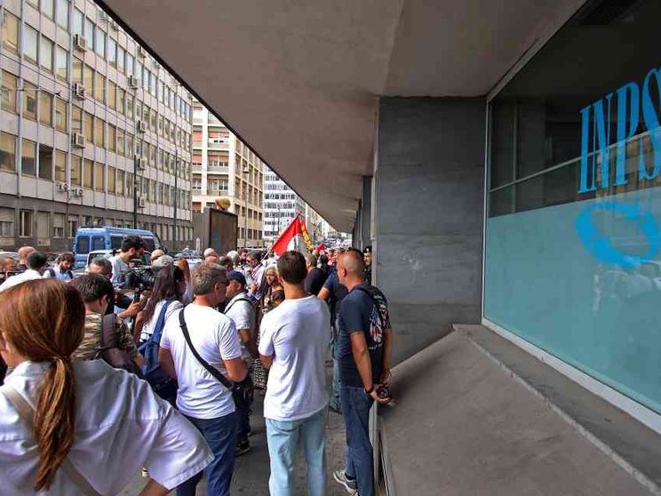 Cosa succede dopo il Reddito di Cittadinanza. La "beffa" sull'assegno unico