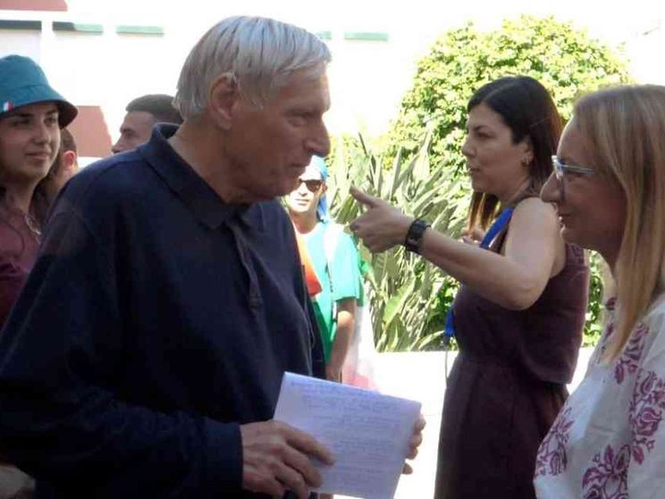 Don Ciotti a Lisbona tra i 65mila italiani: «Dove sono gli adulti credibili?»