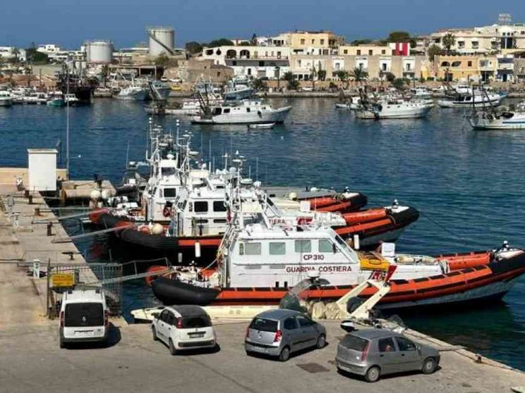 Lampedusa a secco di carburante. E la Guardia Costiera chiede aiuto alle Ong