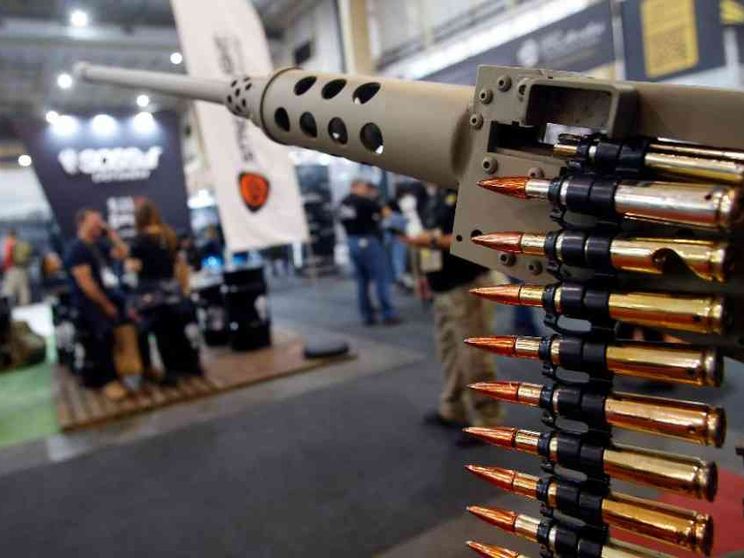 La Difesa rassicura, associazionismo e opposizioni restano contrari