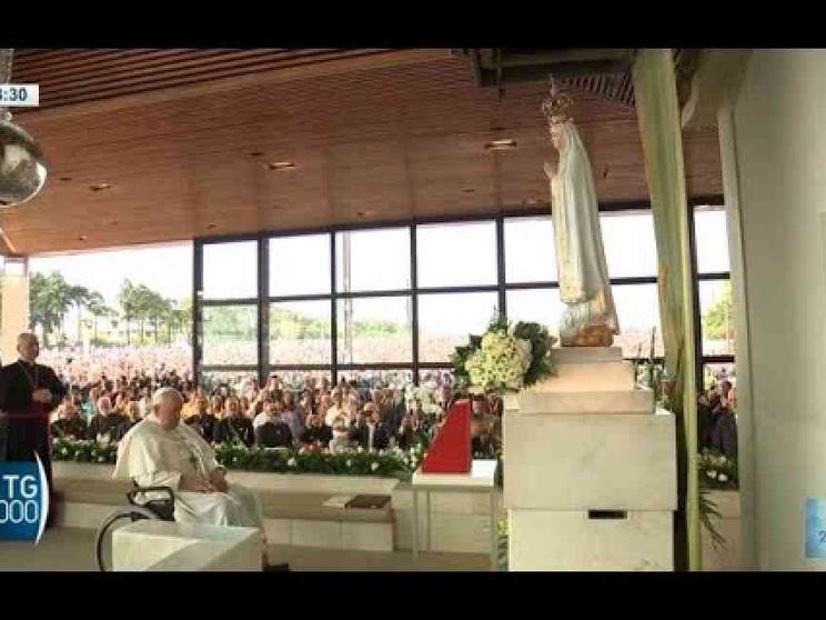 Guarda la preghiera del Papa a Fatima per la pace