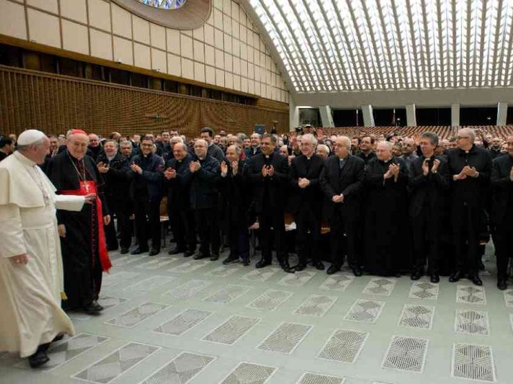 Il Papa al clero di Roma: vigilare su mondanità spirituale e clericalismo