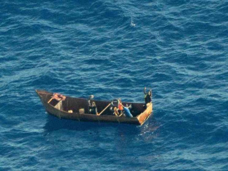 Naufragio al largo di Lampedusa, 41 morti (3 bimbi). Gli allarmi inascoltati