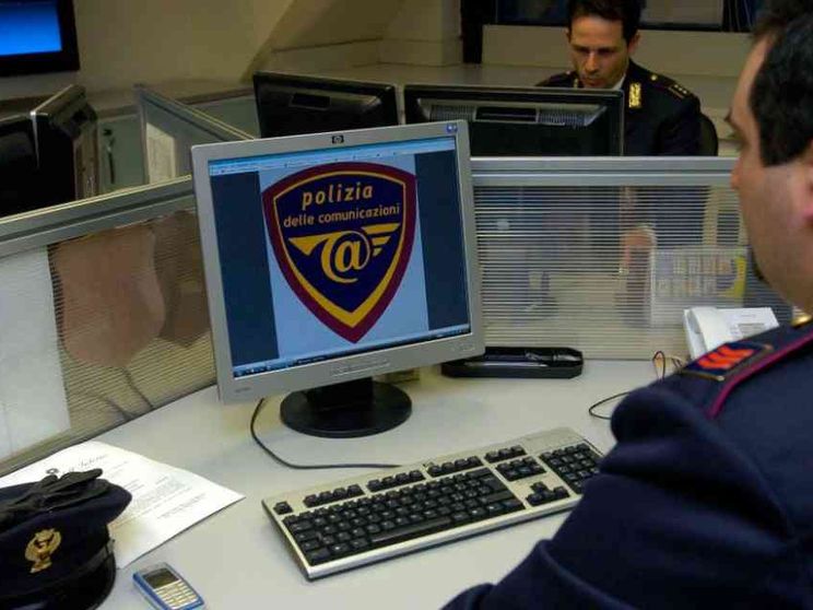 Roma, 36enne abusava e filmava bambino di 10 anni figlio di un'amica