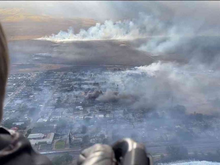 Bruciano le Hawaii, decine di morti e 11mila sfollati nell'isola di Maui