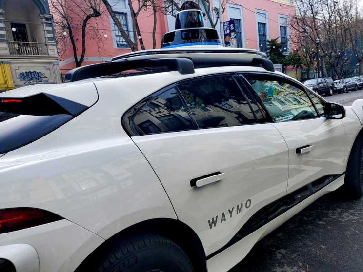 A San Francisco via ai taxi senza il tassista