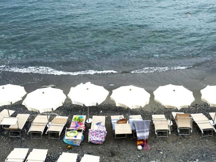 Ferragosto senza il tutto esaurito: gli italiani restano a casa per i rincari