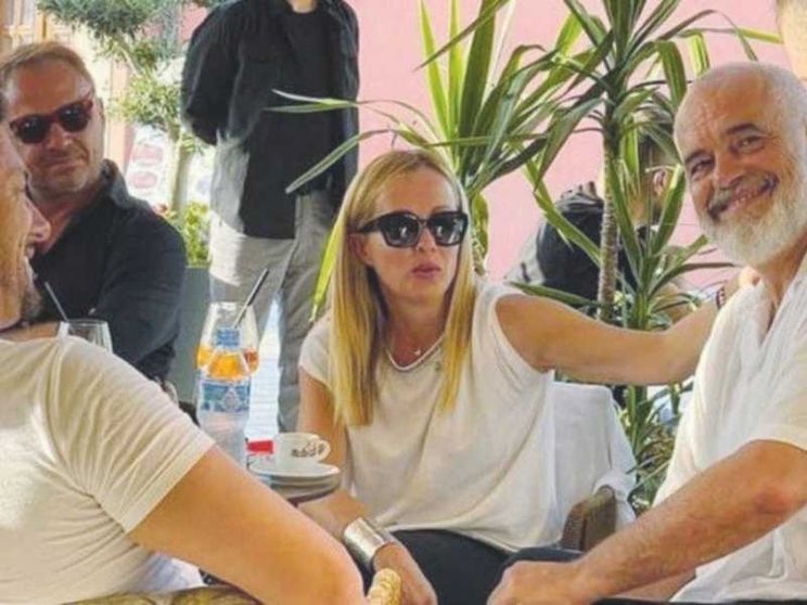Meloni "scopre" l'Albania, Rama la saluta: un'amica non un pericolo fascista