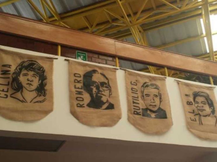 Aperta la causa di beatificazione per 2 donne e 6 gesuiti uccisi dai militari