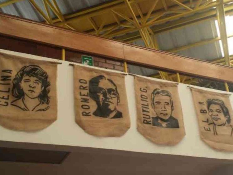 Aperta la causa di beatificazione per 2 donne e 6 gesuiti uccisi dai militari