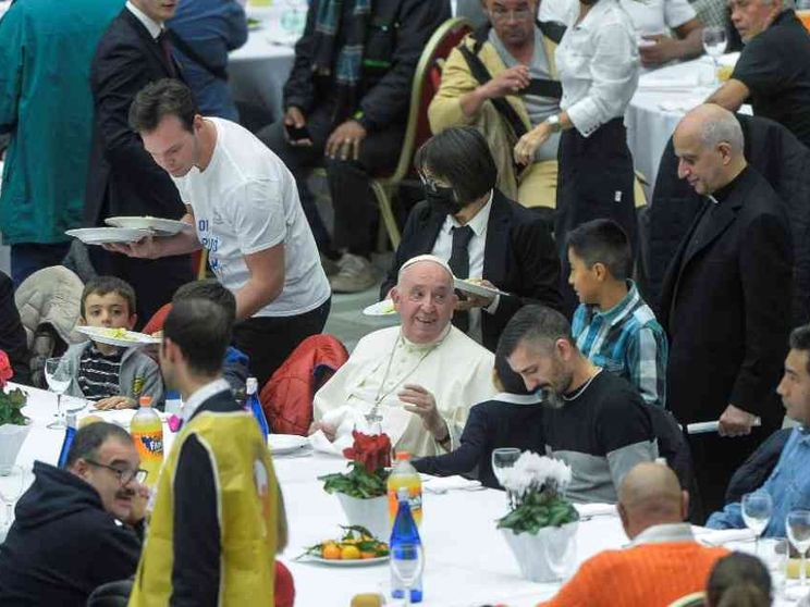 Prima i poveri. Passa da loro il Regno di Dio